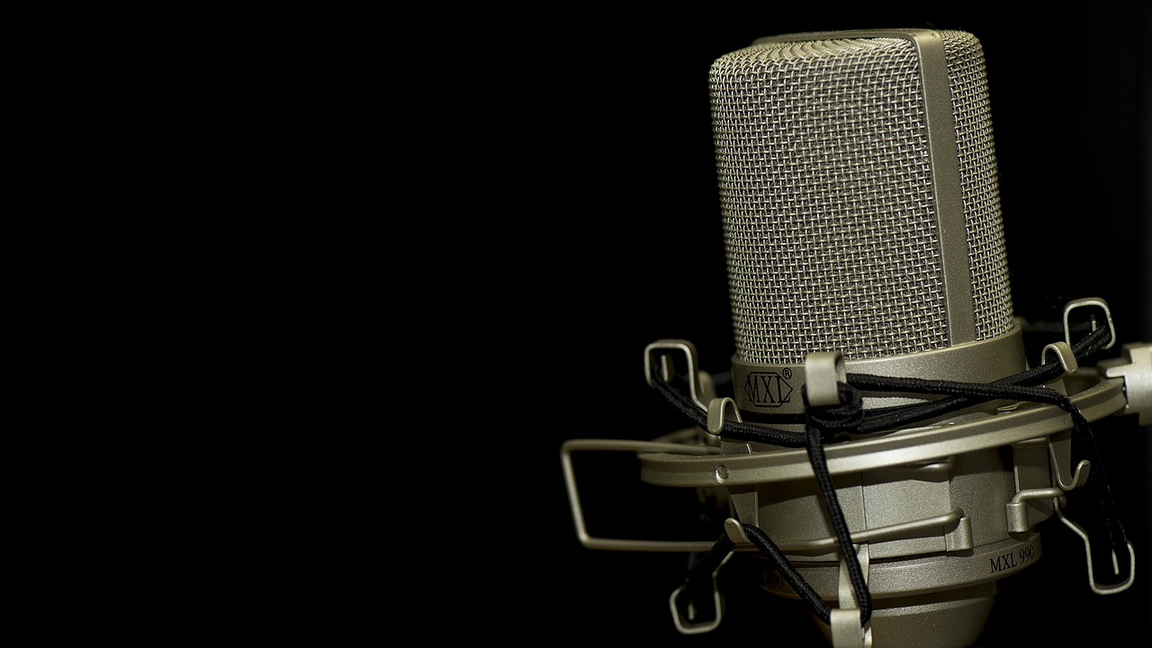 microphone voice over